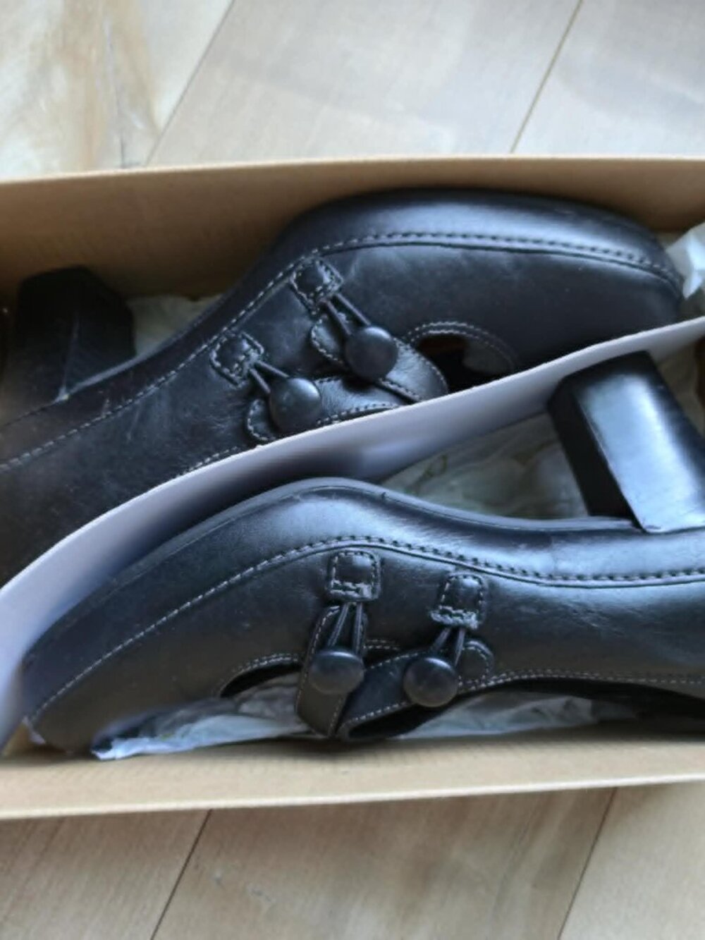 Clarks Artisan Levee Bank Black Leather Mary Jane Heels Womens Size 6M NIB - Picture 3 of 9